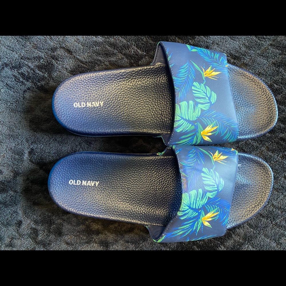 Men’s Slides size 12-13
